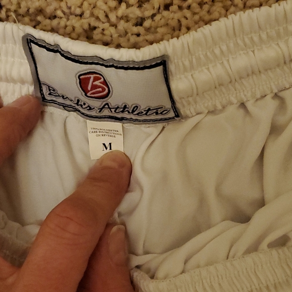 Mens white athletic shorts - Picture 2 of 3